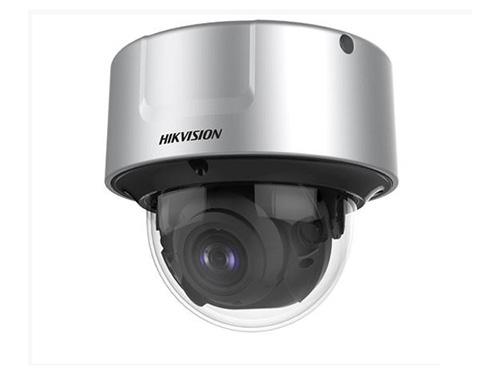 CMOS?？低暽铐褐悄茏ヅ陌肭蛐途W(wǎng)絡(luò)攝像機(jī)